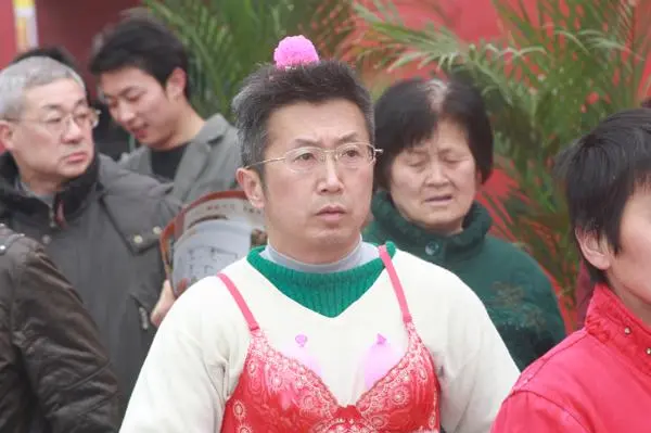 郑州<em>胸罩</em>男的传奇<em>故事</em>,看了很感动…-升龙凤