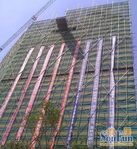 去了工地,不过里边真是进不去啊-学府青年城业