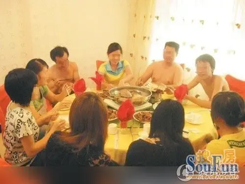 <em>穿</em>这么短的<em>裙子吃饭</em>,打几折?-华林国际业主论