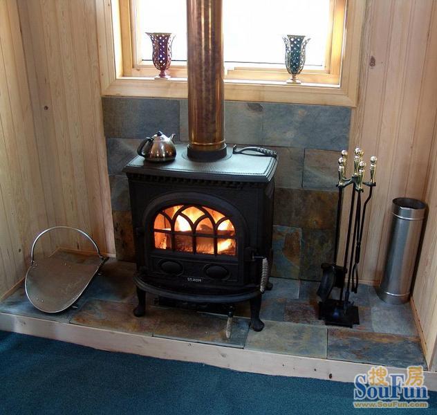 再发几张燃木真火壁炉的实景图图,希望能给您冬季取暖