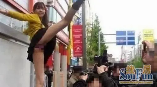 日本人真<em>不要脸</em> 白天<em>女人</em>在街上拍Luo照(<em>图</em>)-卓