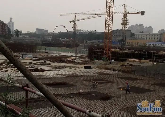 什么是龙门架工地 1311669964535_000.jpg