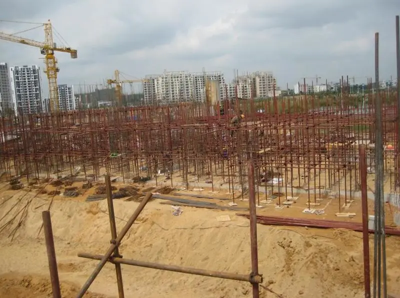 御河观景台的工地正热闹喧天的施工当中,我会随时更新现场施工的照片