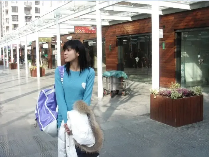 ����鿴��һ��: 1204512632173_000