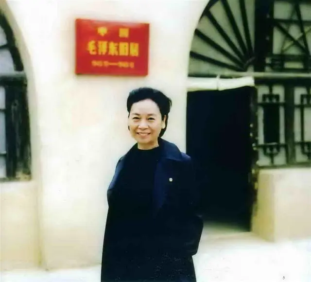 中将军事科学院副院长徐莉莉