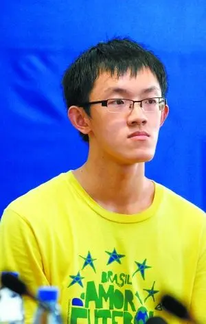 北京高考成绩公布 最高分理科697 文科676 -燕