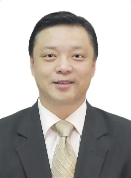 张志东图片