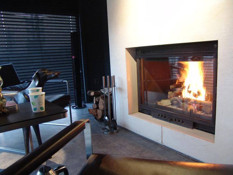 壁炉与普通空调取暖效果比较